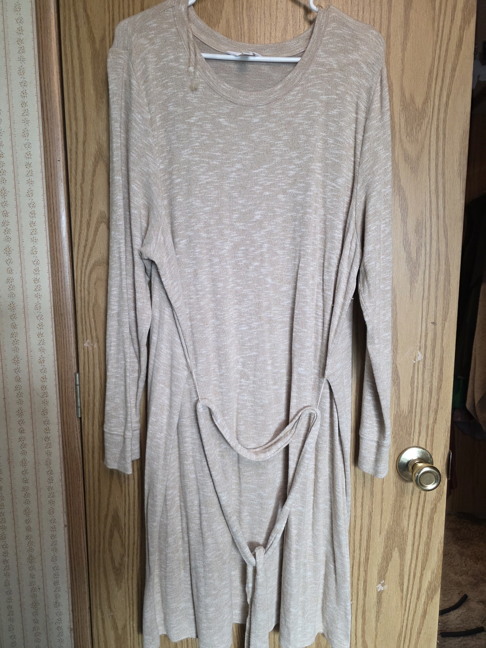 Time and Tru Heathered Beige Knit Long Sleeve Dress with Scoop Neck